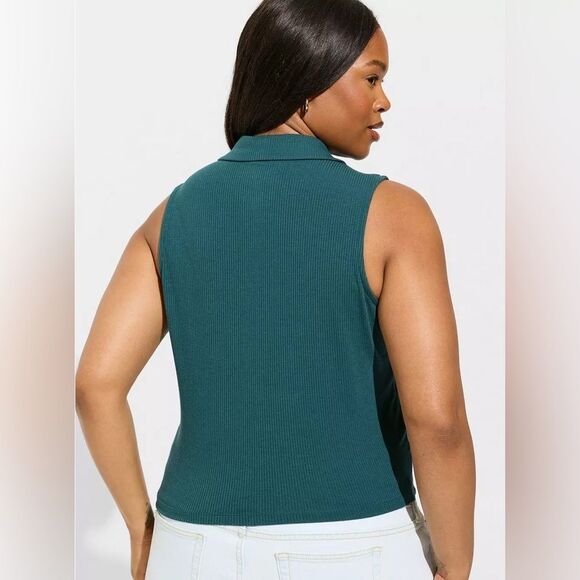 NWT Torrid | Fitted Super Soft Rib V-Neck Collared Button-Up Crop Tank - Picture 2 of 8